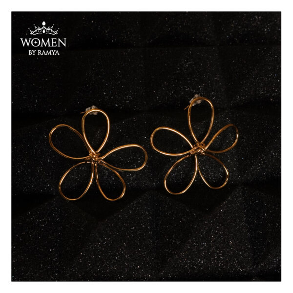 Vivid Twist Earring